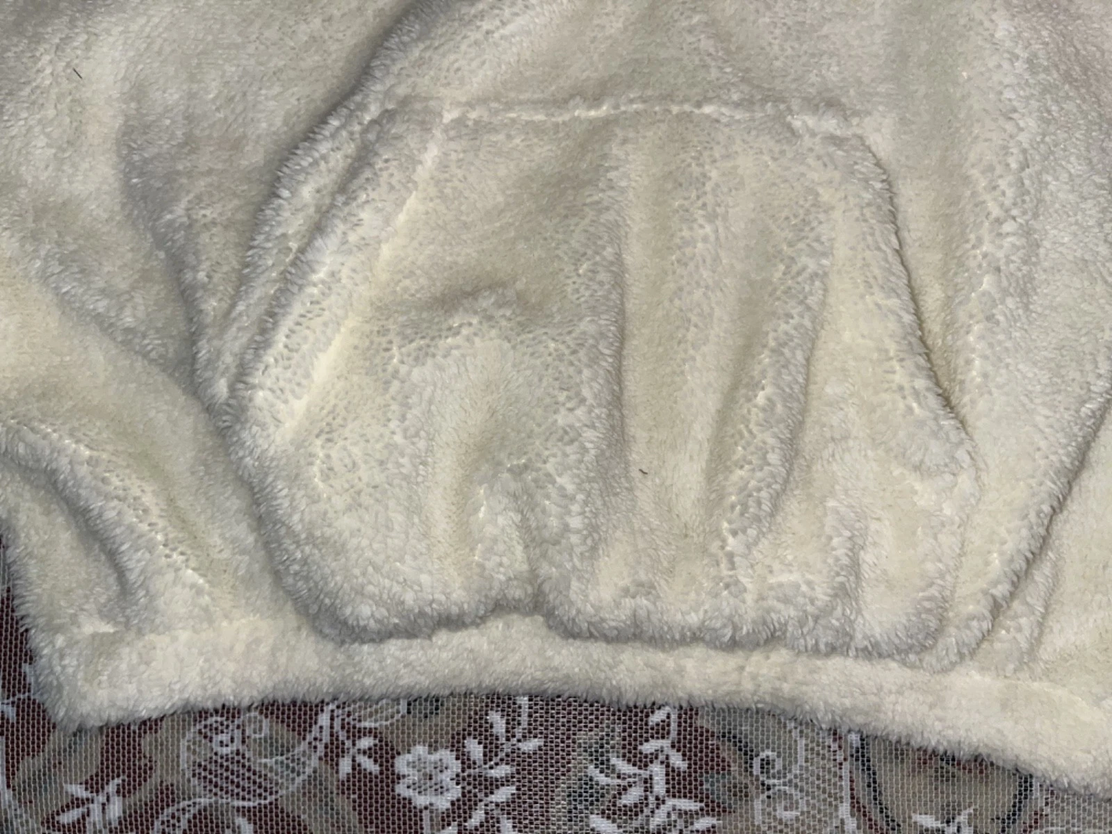 OFF WHITE Felpa maglione nuovo senza etichette senza marchio Fuzzy morbida cropped dice 'Baby Girl' mezza zip L