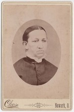 1889 CABINET CARD CHASE OLDER LADY IN FANCY DRESS NEWARK OHIO ALBUM PRINT