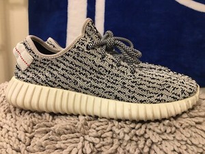 Unboxing Jessie Yeezy Boost 350 Turtle Dove, Moon Rock