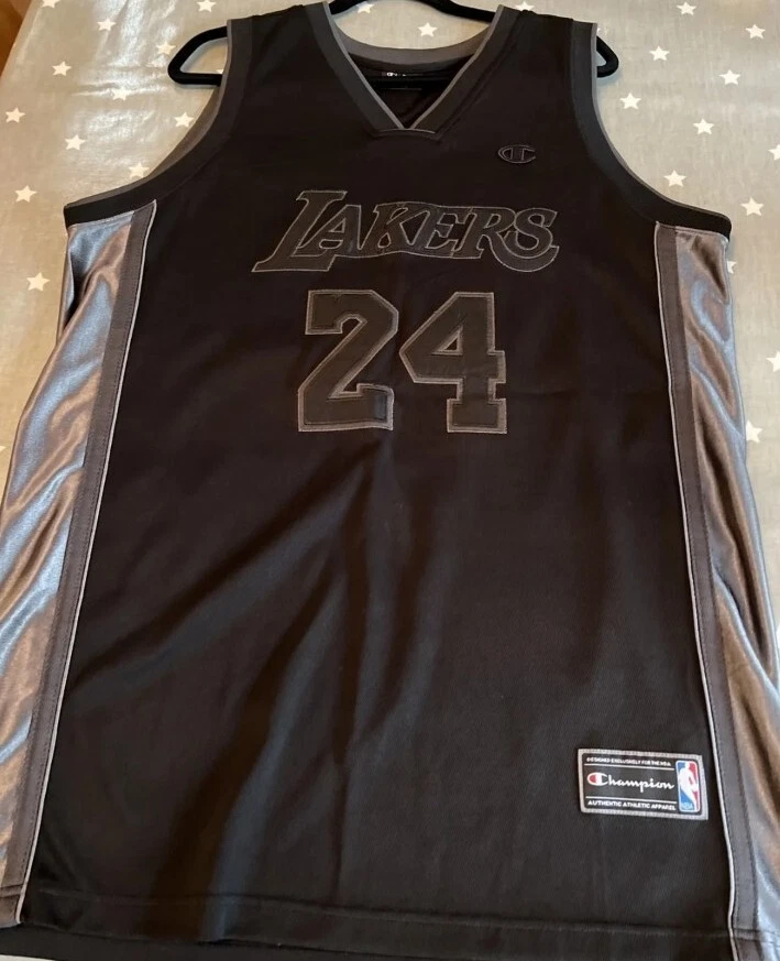 NWOT Champion Europe Los Angeles Lakers Kobe Bryant Blackout NBA