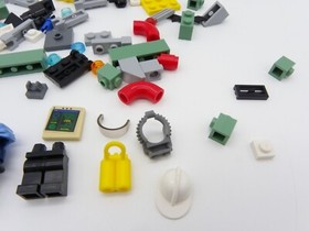 LEGO The LEGO Batman Movie: Mr. Freeze Ice Attack 70901 Partial Set 71/183 40%