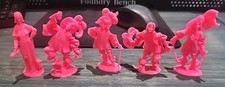 Set di 5 statuine in plastica rosa vintage Fontanini 3" 3 moschettieri