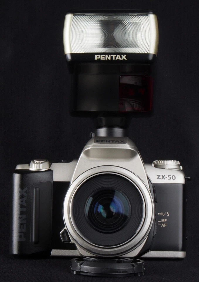 MIB Pentax ZX-50QD 35mm Film AF SLR + smc Pentax-FA 35-80mm Lens & AF-330FTZ Kit - Image 4 of 4