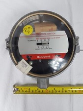 Honeywell C437D-1013 Pressure Switch 0.5-5psi / 5-35kPa - Unused