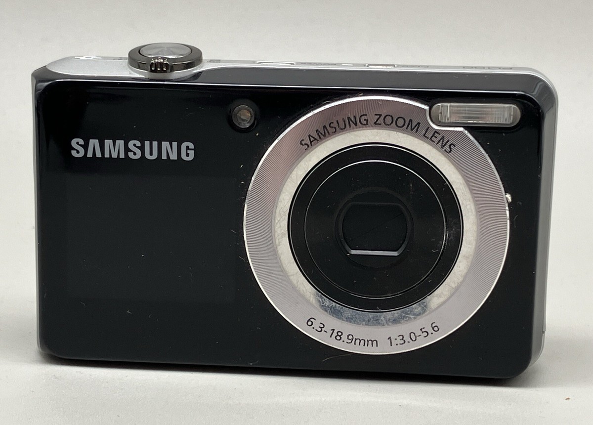 SAMSUNG PL100 12.2MP Digital Camera Selfie Front Screen Dual View