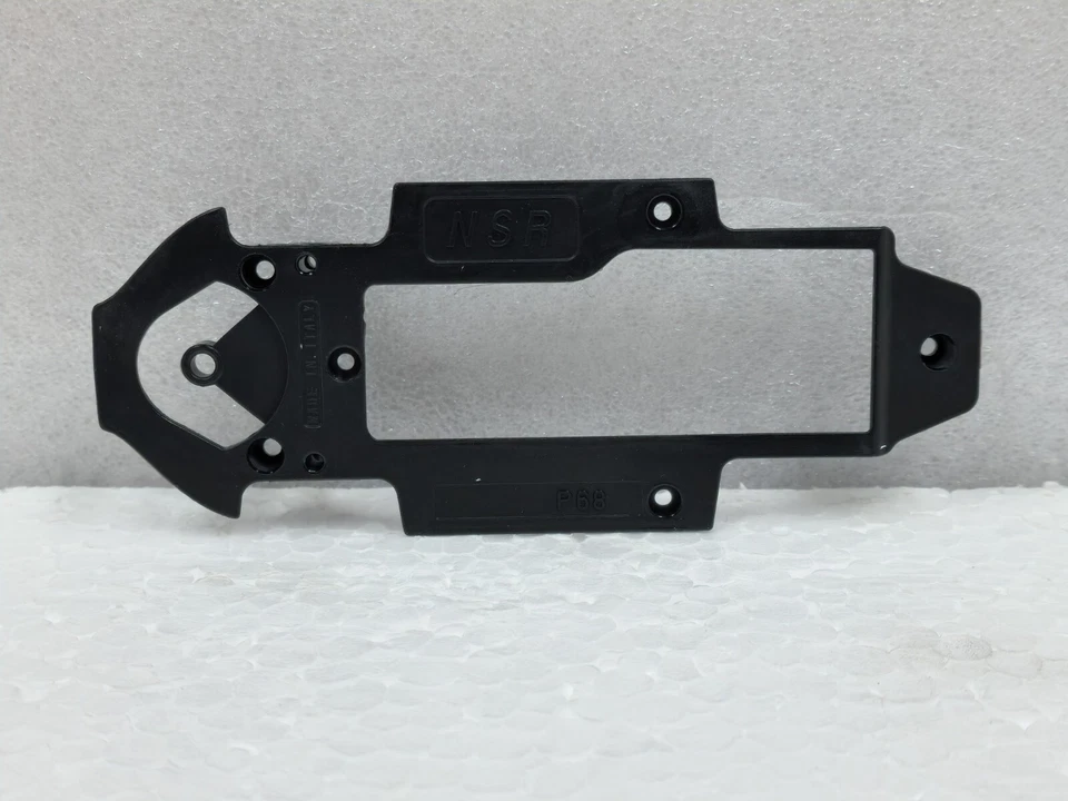 Chassi NSR 1431 Ford P68 Alan Mann preto médio peça de carro de autorama 1:32 - Imagem 4 de 4