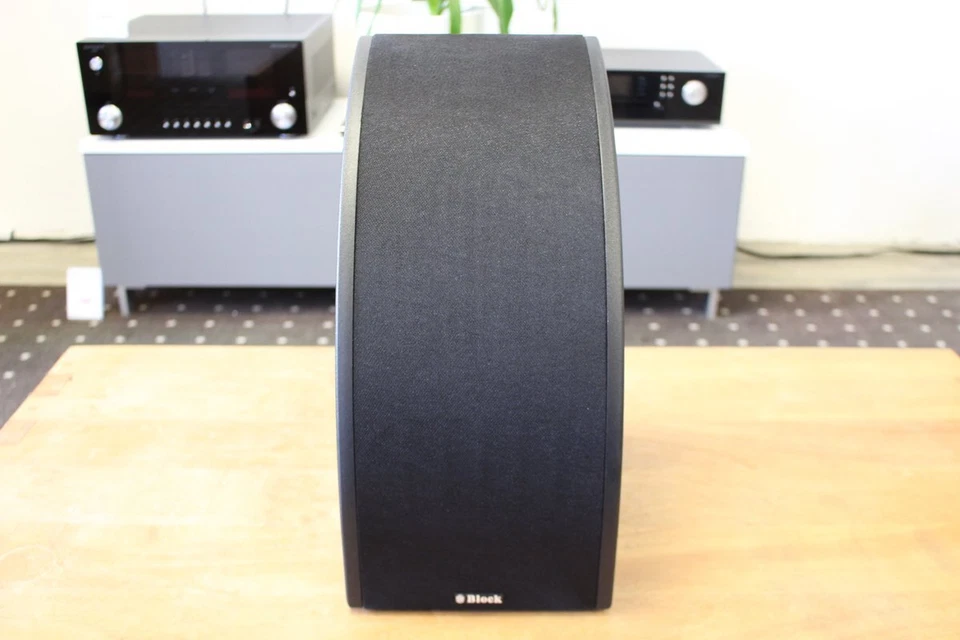 Block XS 100 Subwoofer schwarz - 50 Watt / 80 dB / W-LAN / DLNA / aktiv