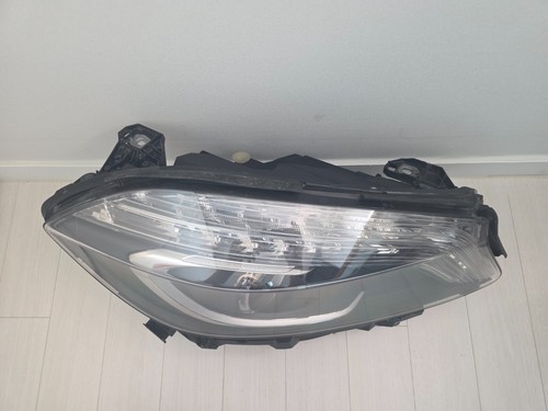 Mercedes-Benz A-Class W176 Bi-Xenon RIGHT Used OEM GENUINE A1768201261 - Picture 4 of 12