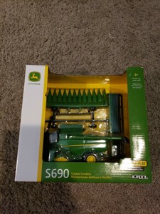 ertl john deere s690 combine
