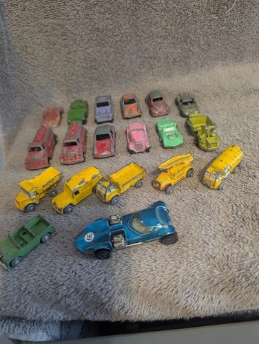 Revised Vintage Metal Car Lot
