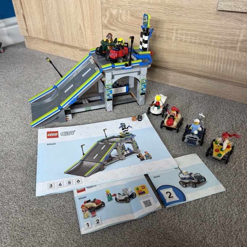 LEGO City No Limits: Race Car Ramp Track 60460 + Extras