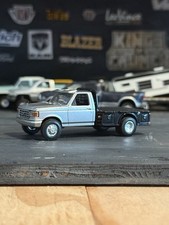 1/64 Greenlight Bricknose Ford F350 Dually Fl...