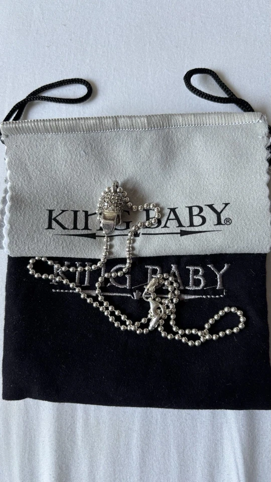 Collar colgante calavera circonita cúbica blanca King Baby en plata de ley Foto 2 de 4