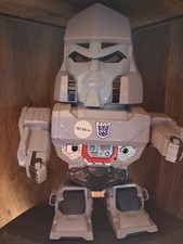 Figurine robot électronique World Tech Toys / Hasbro "Dancing Megatron".