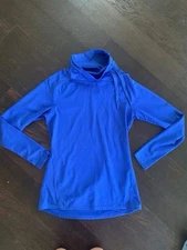 LAYER 8 Performance Qwick-Dry Quick Dri Funnel Neck Pullover. Royal Blue Medium