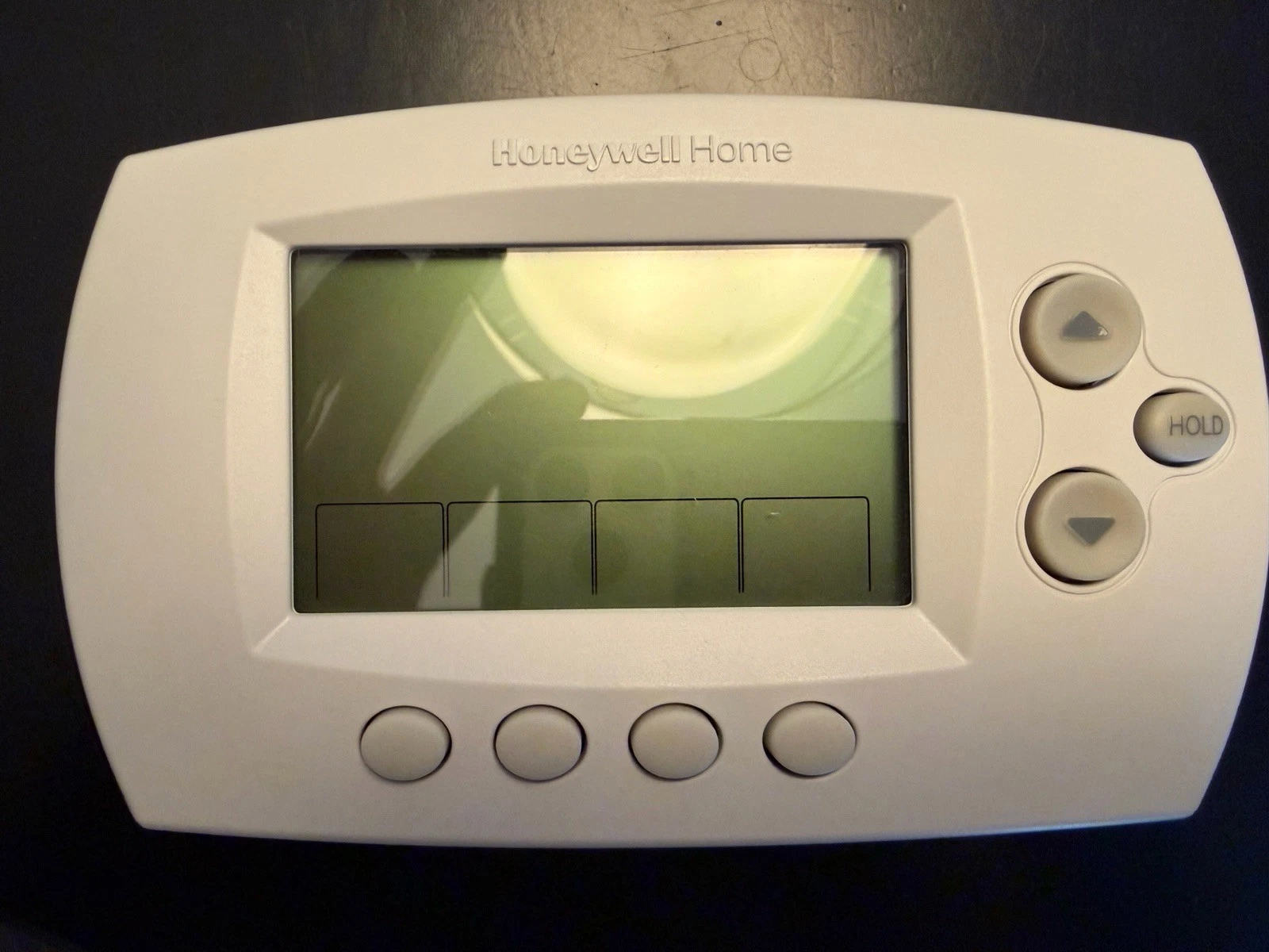 Honeywell RTH6580WF1001 Wi-Fi 7-Day Programmable Smart Thermostat
