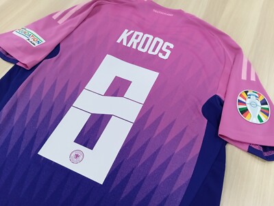 バッセルオリジナルシリーズ　8色セット　未使用 Adidas Germany 2024 Authentic Away Kroos #8 (US M Size) - IP8166