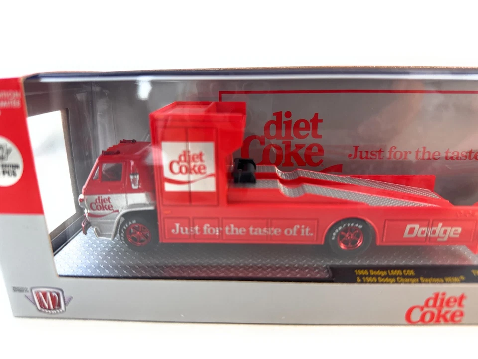chase 1966 Dodge L600 w/69 Dodge Charger Datona HEMI  Diet Coke 1:64 M2 Machines - Image 3 of 4