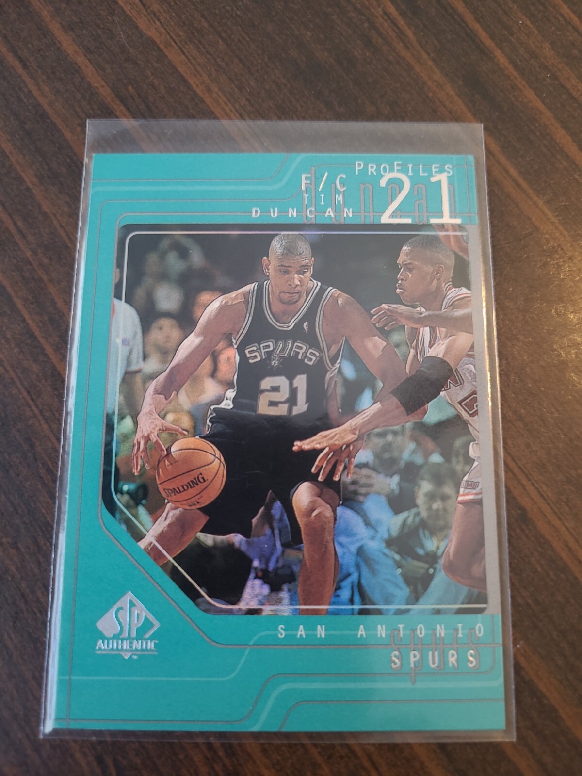 Tim Duncan 1997-98 SP Authentic Profiles #P37 Rookie RC Insert Card.