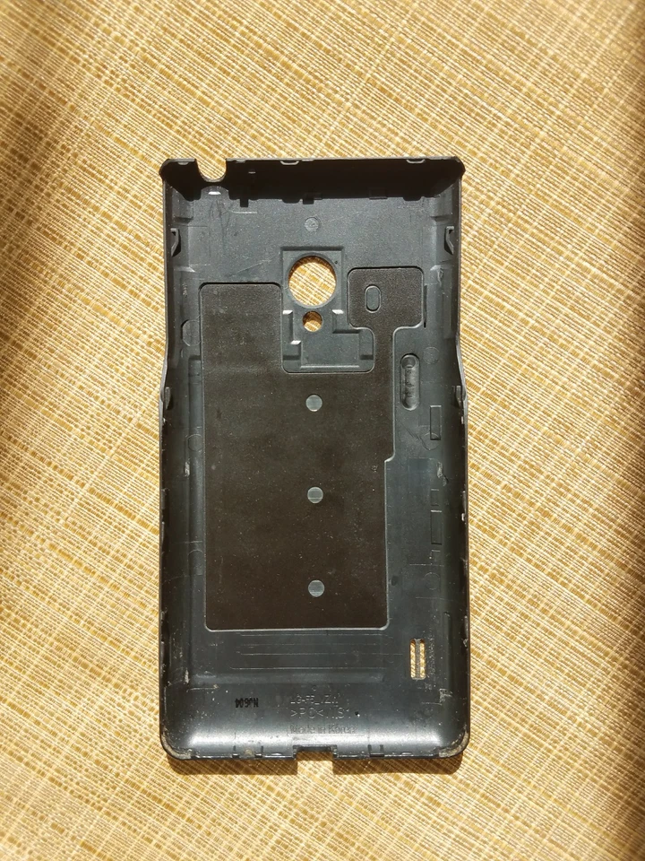 Used OEM LG Lucid 2 VS870 Standard Back Cover Battery Door - Verizon - Image 2 of 2