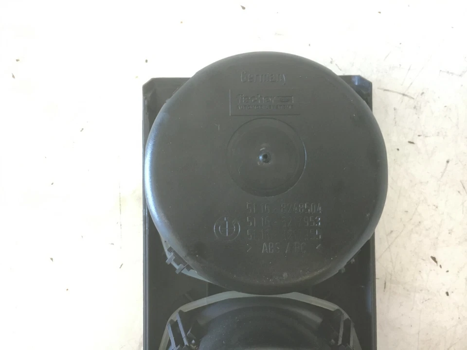 2000-2006 BMW E46 3 SERIES 325i 330Ci 328i BANDEJA PORTA-COPO CONSOLE CENTRAL - Imagem 4 de 4