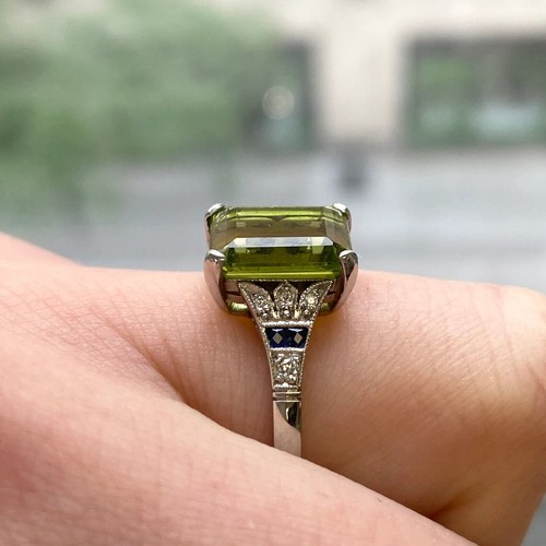 3.3Ct Emerald Cut Green Peridot Diamond Solitaire Wedding Ring White Gold Finish - Picture 7 of 10
