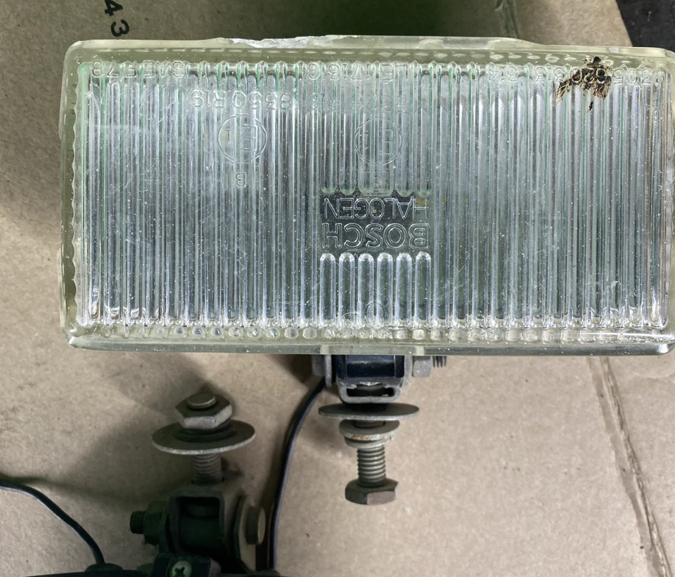 Conjunto de farol de neblina esquerda ou direita. Classic Saab 900  - Imagem 3 de 4