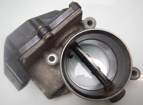 1x VW T5 / 2,0TDI 180PS / DROSSELKLAPPE / 03L128063H (BY377)