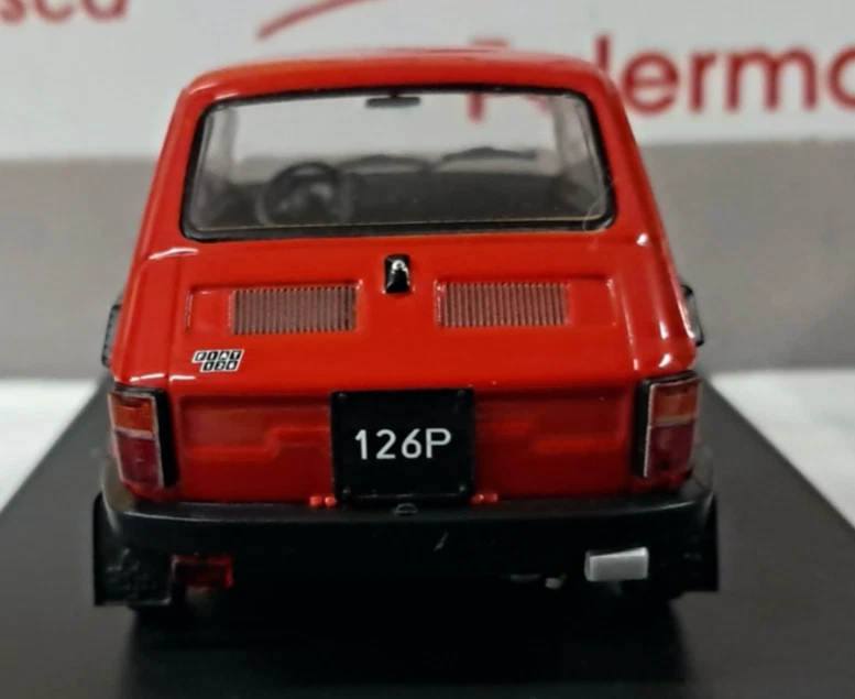 WHITEBOX 1/24 - FIAT 126 P ROSSA - Immagine 3 di 4