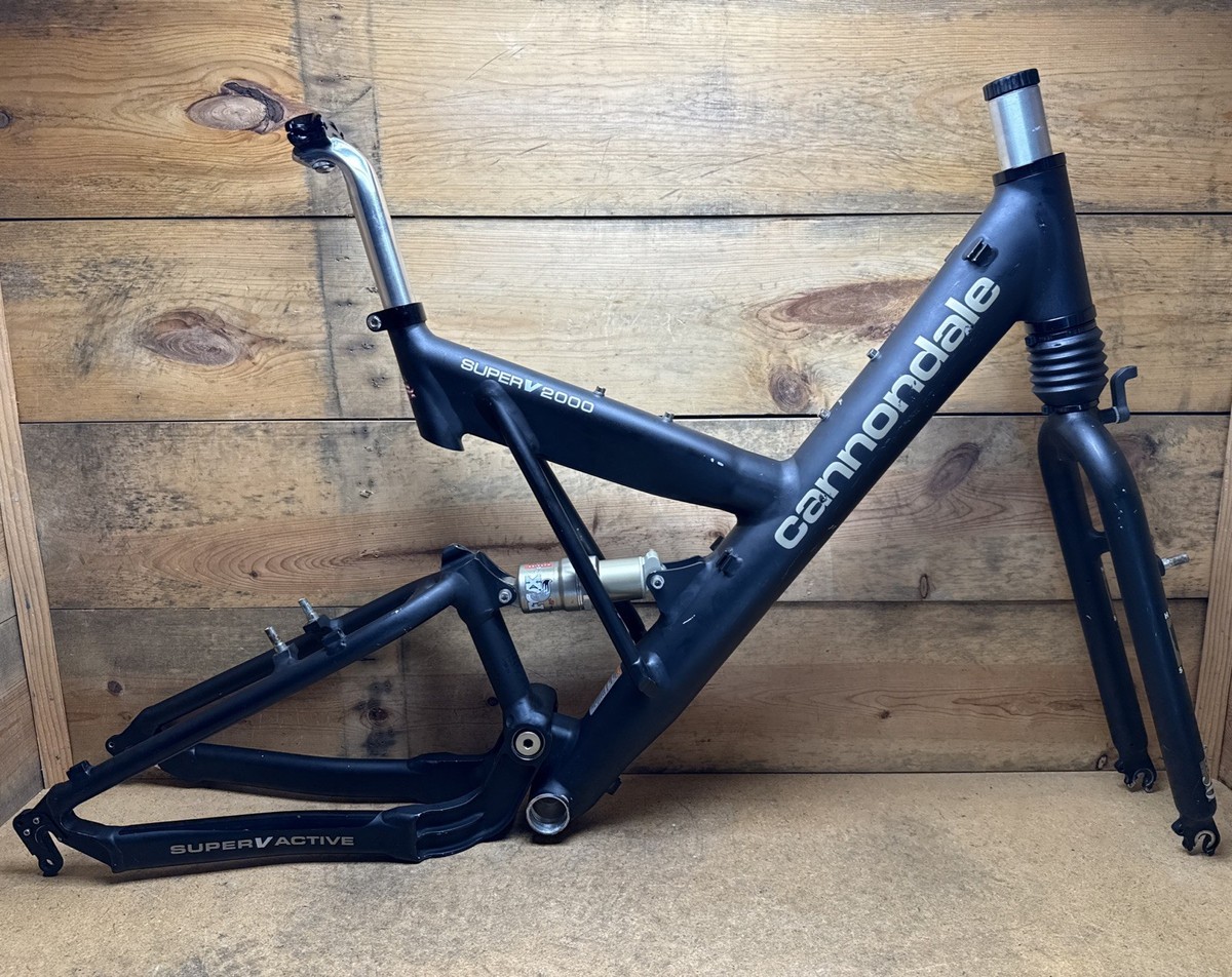 Vintage Cannondale Super V 2000 Full Suspension Mountain Bike