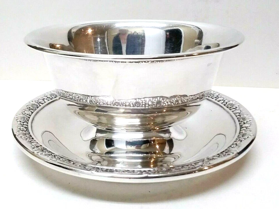 Reed & Barton Sterling Silver 5-1/4" Diam. Condiment Bowl W/Under Plate 164 Gr. Foto 4 de 4