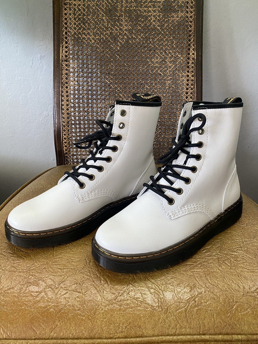 Dr Doc Martens Zavala Size W8/M7 White Smooth Leather Combat 