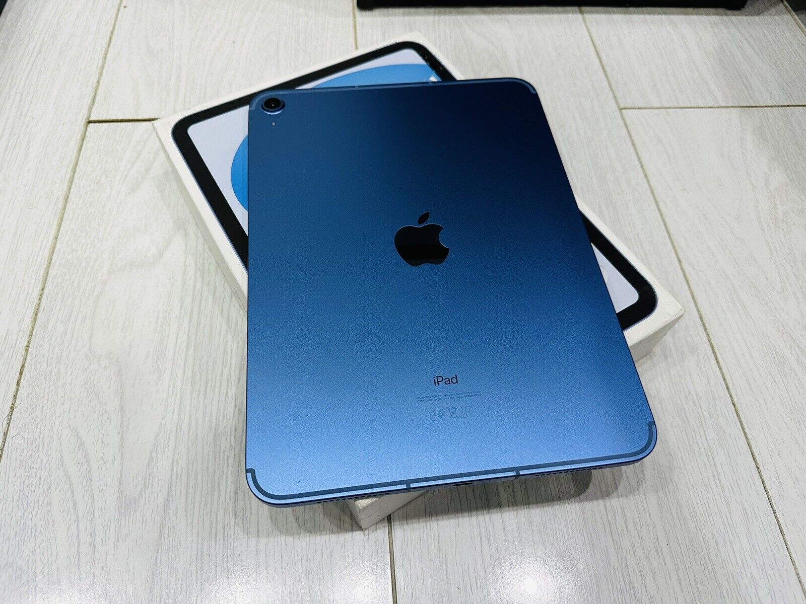 iPad 10e génération 10,9 (2022), 64 Go - WiFi + Cellular 5G - Bleu - Apple