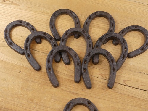 20 CAST IRON SMALL HORSESHOE 3" x 3 1/2" Horse Nick Nack Rustic Western Decor - Picture 2 of 9