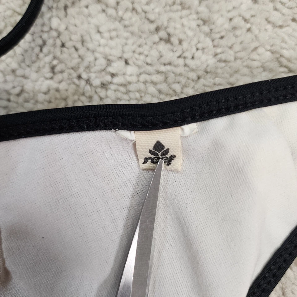 Top de bikini Reef halter triángulo XSmall tie dye traje de baño para jóvenes Foto 4 de 4