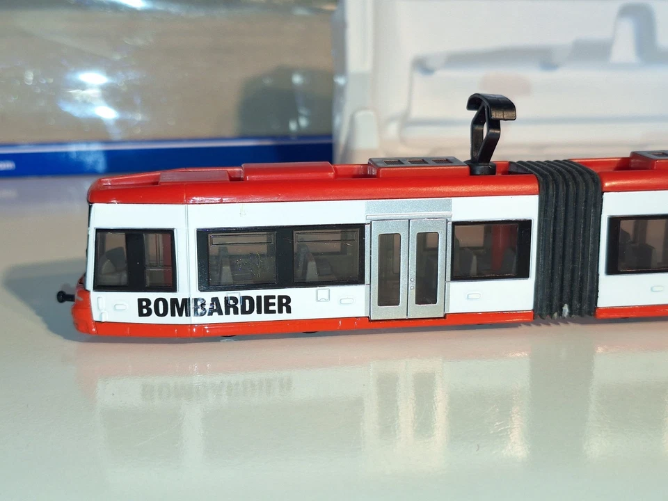 Siku Bombardier Tramway Tram #1895.  Die cast/Plastic. 1:87. As new cond. Boxed. - Image 3 of 4