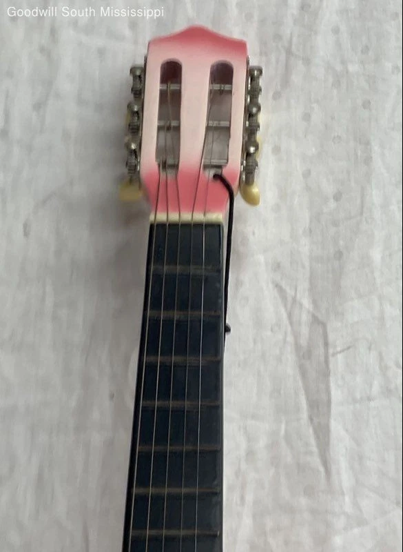 Guitarra acústica Bridgecraft rosa Foto 3 de 4