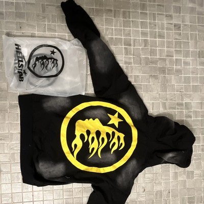 HELLSTAR Men s Black/Yellow Graphic Logo Pullover Hoodie, Size M