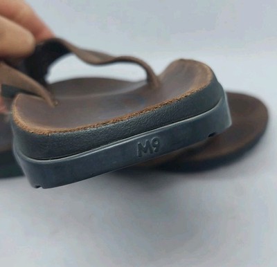 Chaco Classic Flip Flops Mens Size 9 Sandals Brown Beach 