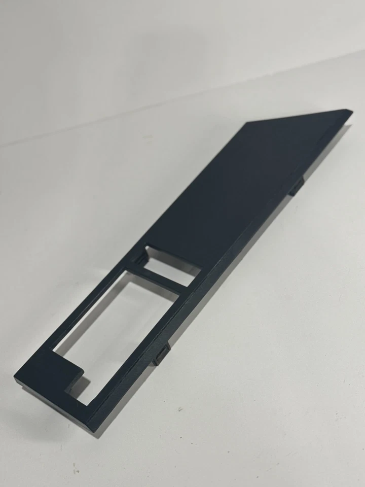 1988-1994 CHEVY/GMC C/K 1500 DRIVER LEFT SIDE MANUAL WINDOW LOCK BEZEL DOOR TRIM - Image 3 of 4