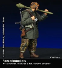 RADO MINIATURES RDM35049 WORLD WAR II GERMAN PANZERKNACKERS W-SS PZ. GRENADIER