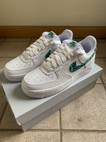 Nike White \u0026 Green Air Force 1 '07 Sneakers