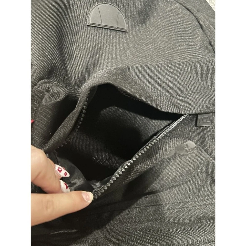 MOCHILA ELLESSE LEVEMENTE USADA - Imagem 4 de 4