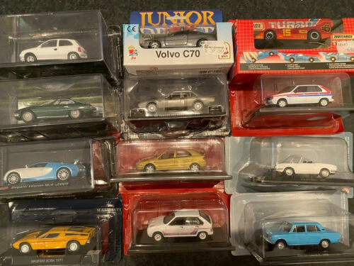 Altri modellini statici di veicoli in metallo per Fiat