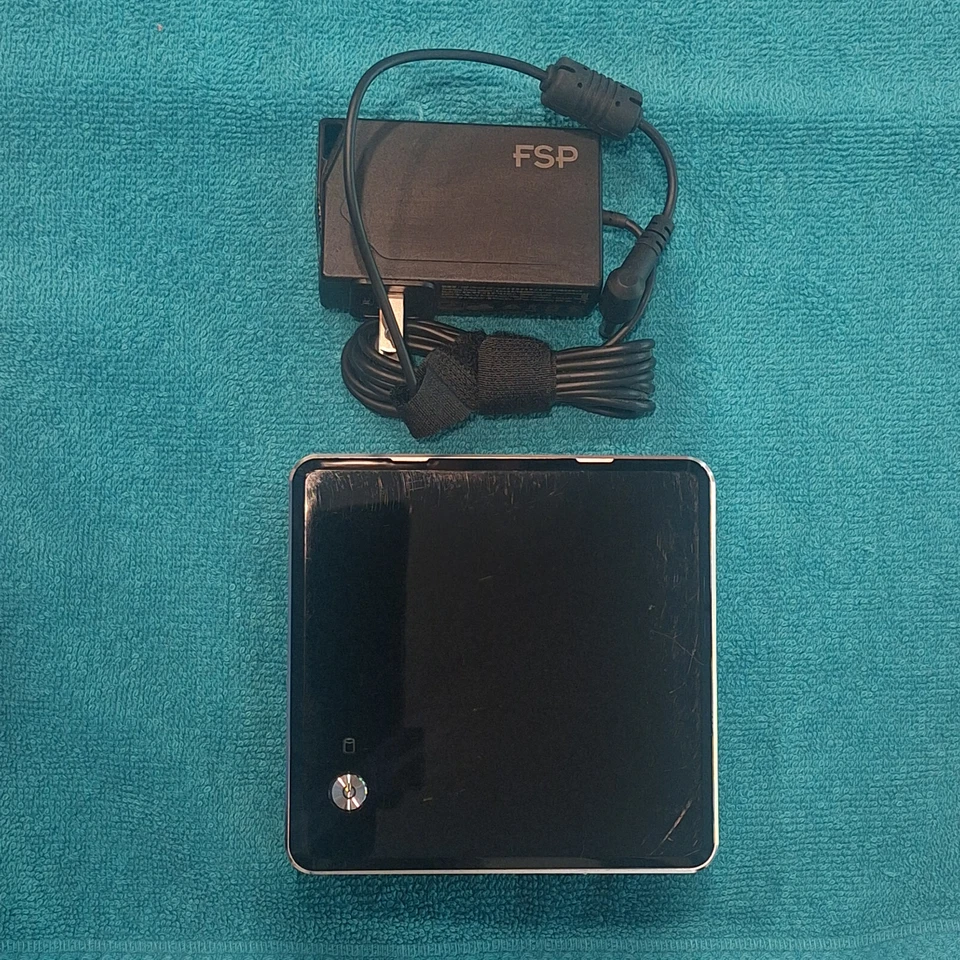 Intel NUC 5i7RYH, I7-5557u; 16 GB DDR3 RAM; 240 GB m.2 SSD; WiFi; Linux Mint 22 - Image 2 of 4