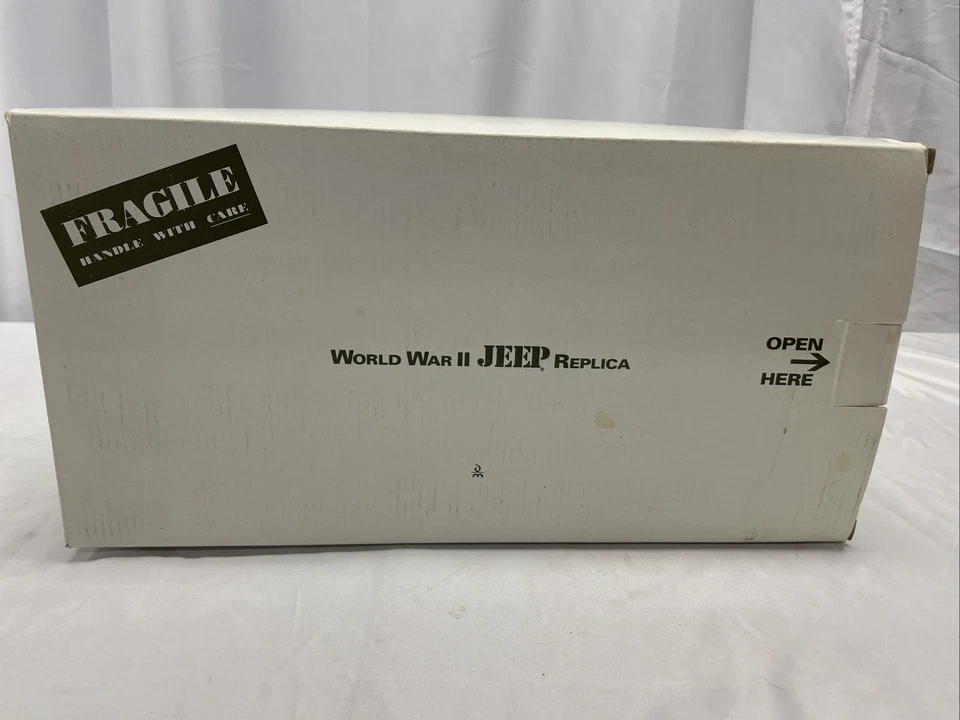 DANBURY MINT 1940'S WORLD WAR 2 JEEP REPLICA 1:24 VERY CLEAN - Image 4 of 4