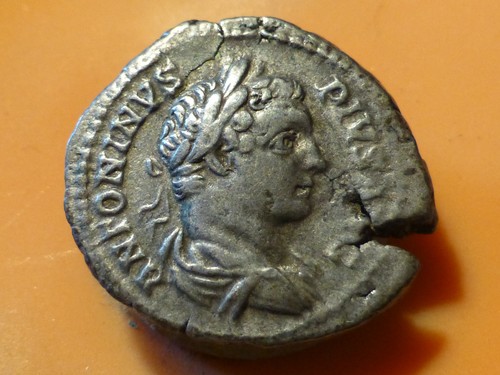 MONNAIE ROMAINE ANTIQUE - (28) - DENIER (ARGENT) de CARACALLA ! TRES RARE !