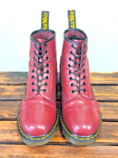 Dr Martens The Originals  1460 Cherry Red boots 8 eyelets size UK 8 (664)