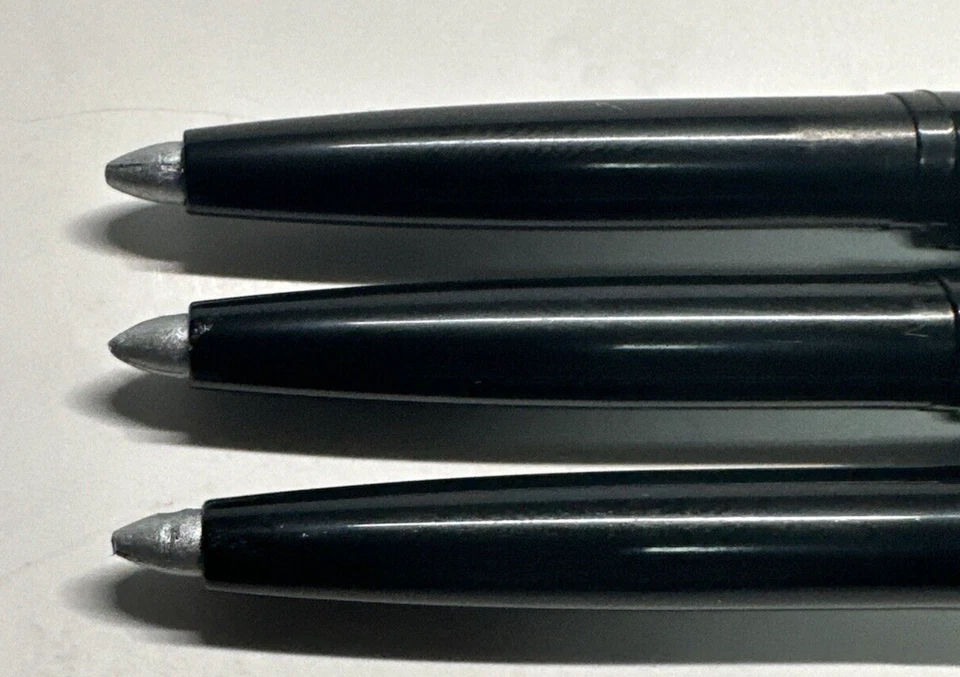 3 pencils Kleancolor Retractable Lip Eye Liner Waterproof Color AP9 Silver - Image 2 of 4