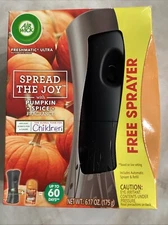 Air Wick Freshmatic Ultra Automatic Spray Pumpkin Spice Fragrance Refill Black